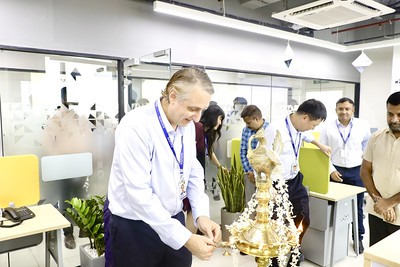 Mr. Jeff Boeker, Managing Director, KaiSemi lighting the inaugural lamp.