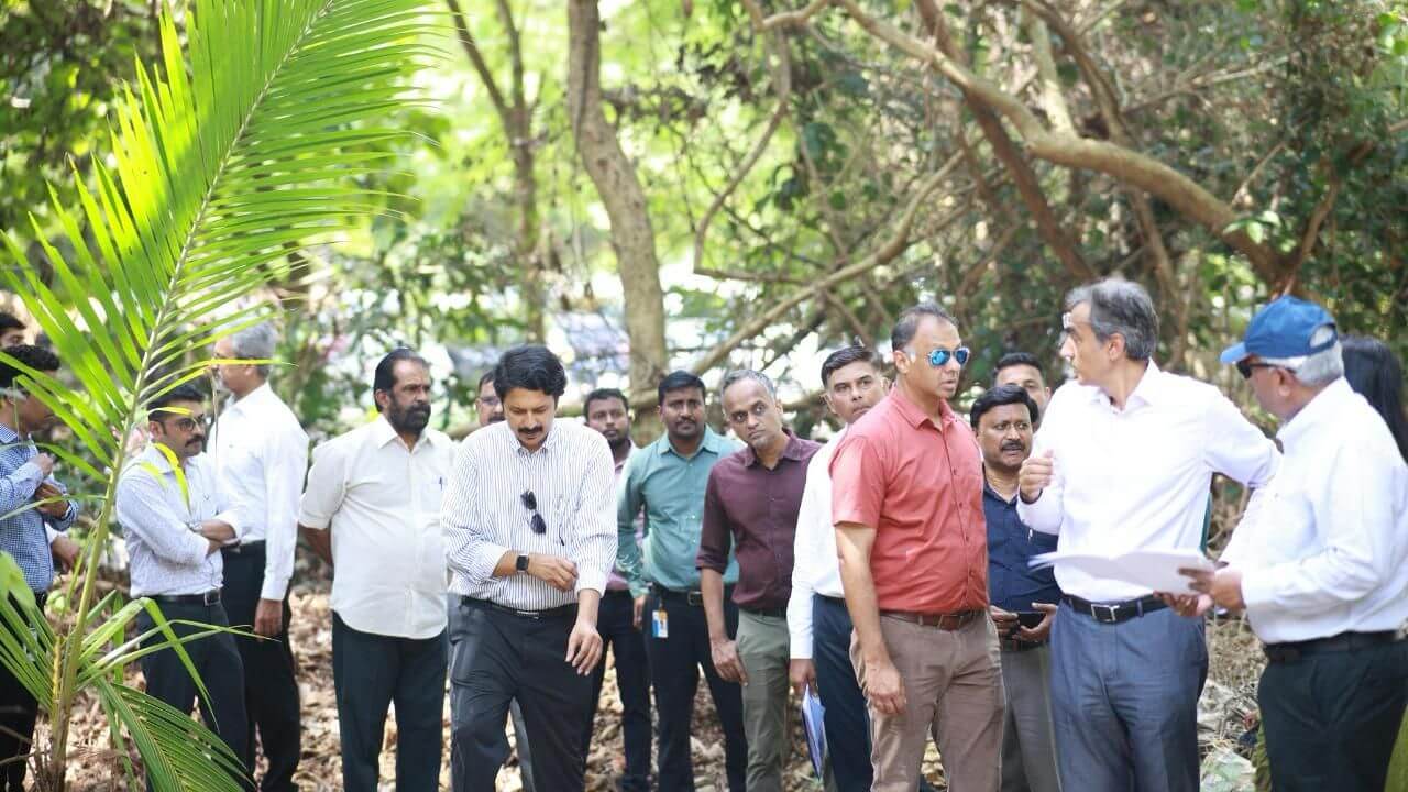 Officials visit the WTC site at Technopark.