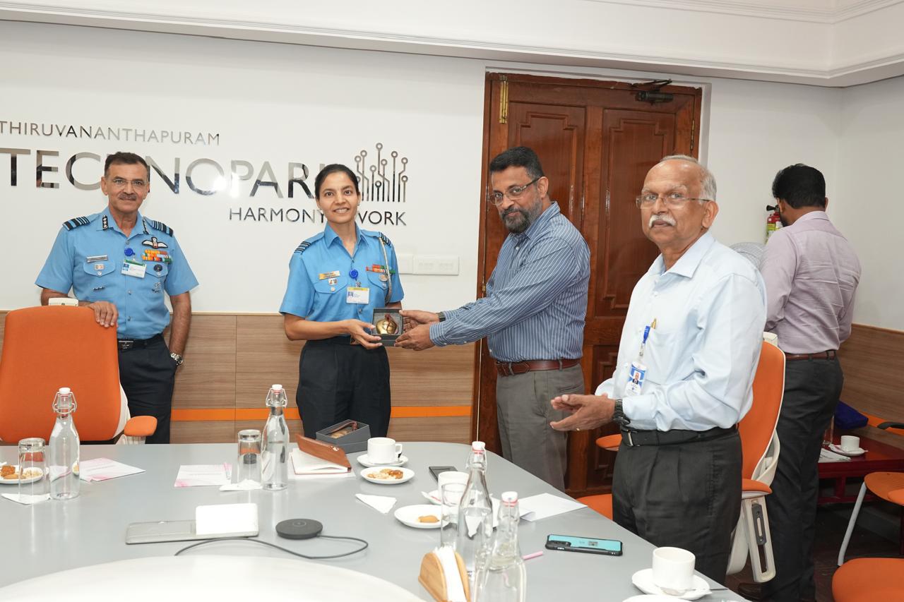 The visit concluded with tours of the UST campus at Technopark Phase II and Zafin-India at Phase III, hosted by the respective leadership teams.