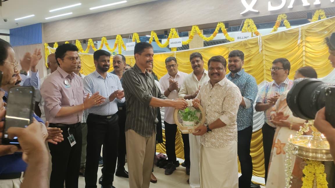 Technopark honoured the representatives of Samudra Regency with a token of appreciation, marking their association with Thejaswini Food Court